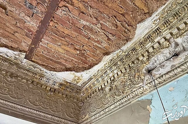 (تصاویر) تخریب «کافه ایران» در خیابان انقلاب تهران (تصاویر) تخریب «کافه ایران» در خیابان انقلاب تهران